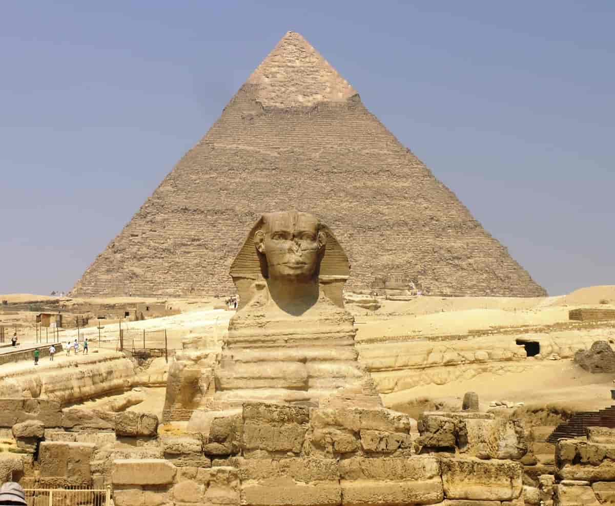 Pyramide og sfinx