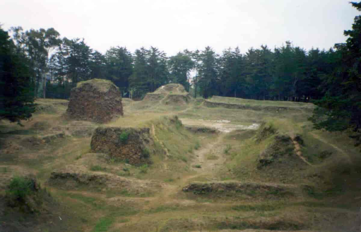 Ruinene av Q'umarq'aj i 2000.
