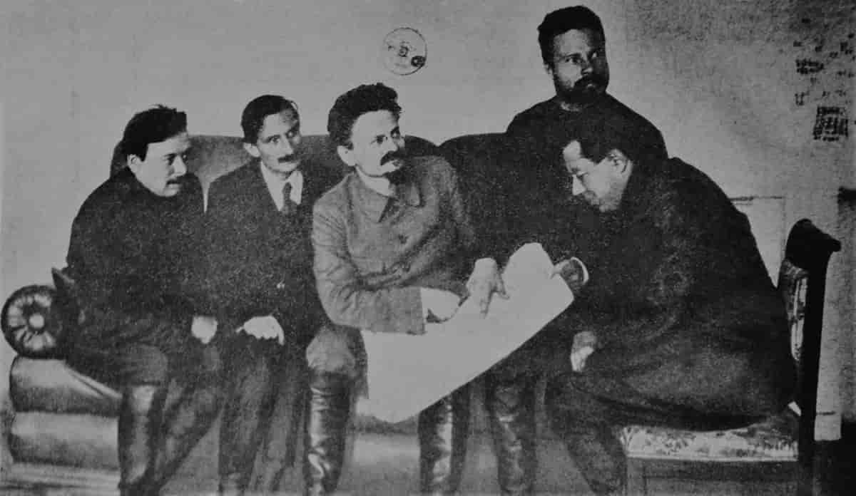 Kun, Sadoul, Trotskij, Frunze, Gusev
