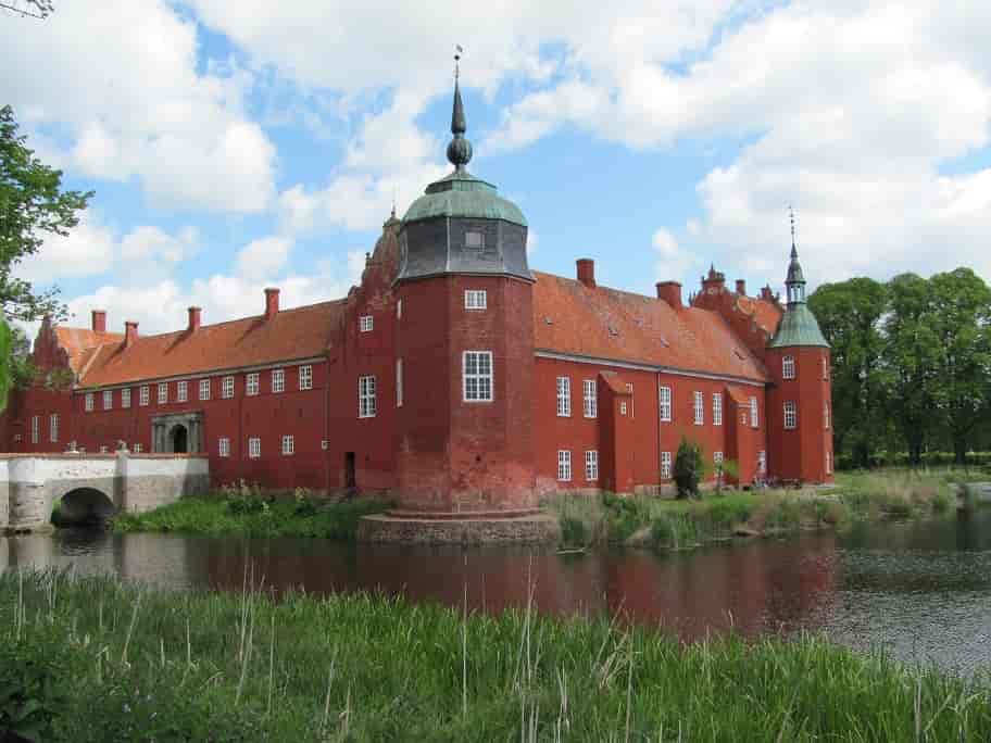 Løvenborg slott