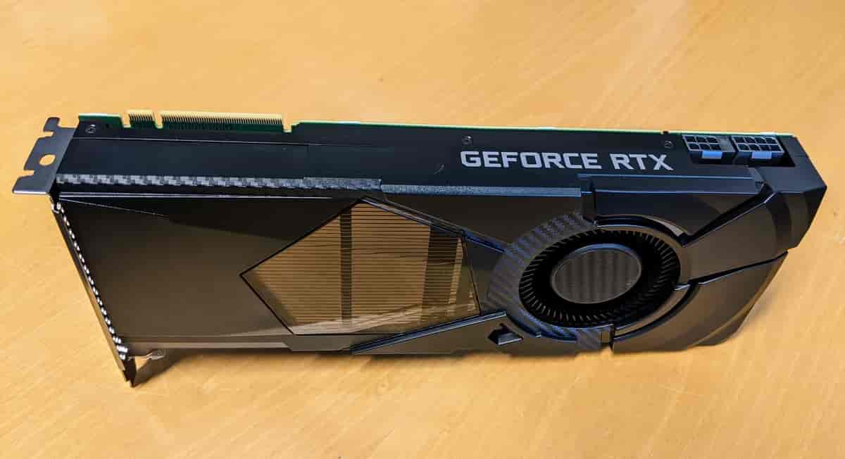 Bilde av GPU RTX-kort fra NVIDIA tatt i 2020