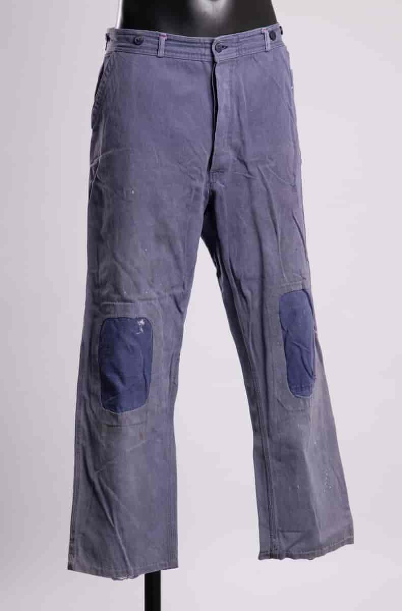 Jeans, olabukse, med lapper på knærne