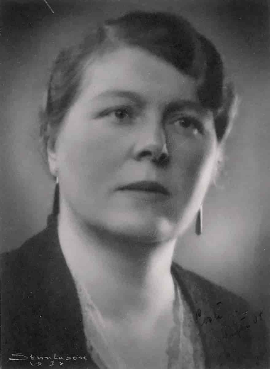 Constance Wiel Nygaard Schram, 1934