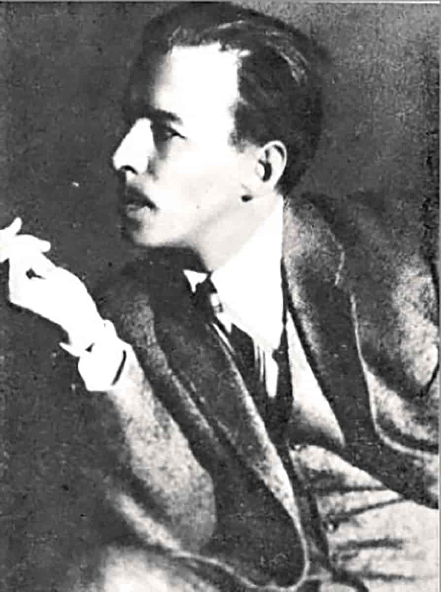 Nikolaj Asejev, 1910-tallet