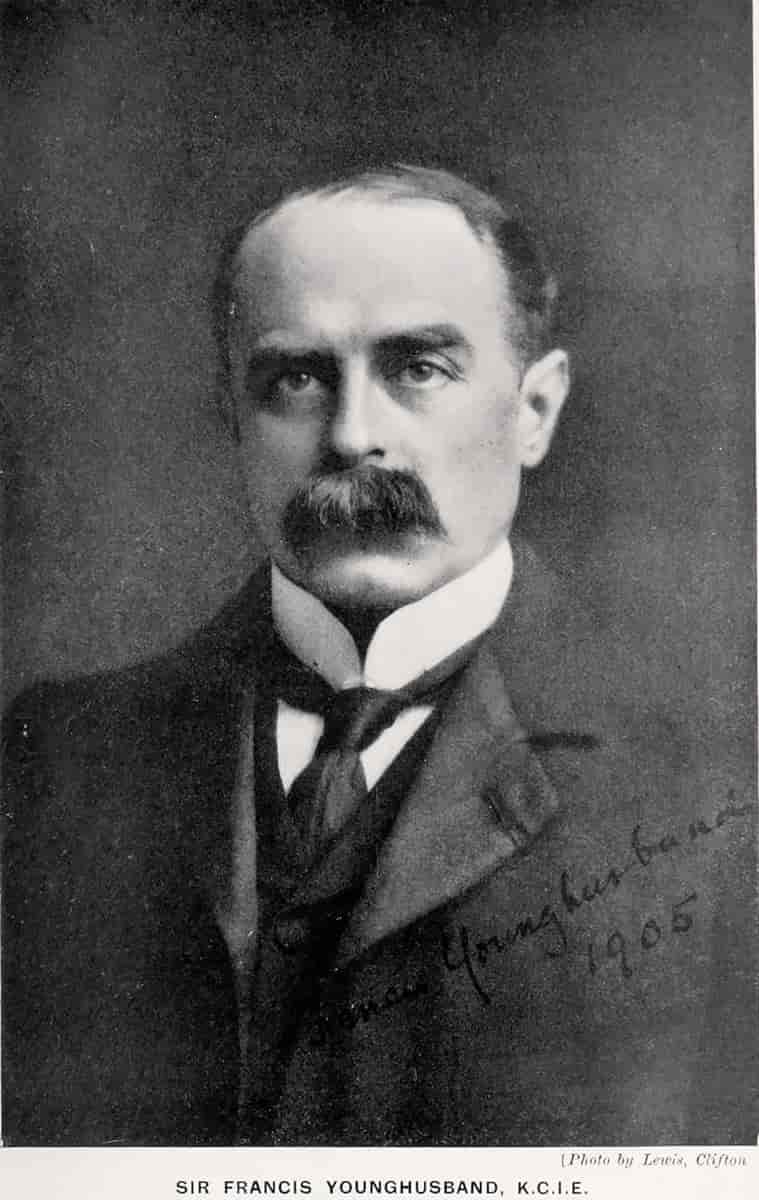 Francis Edward Younghusband, cirka 1909