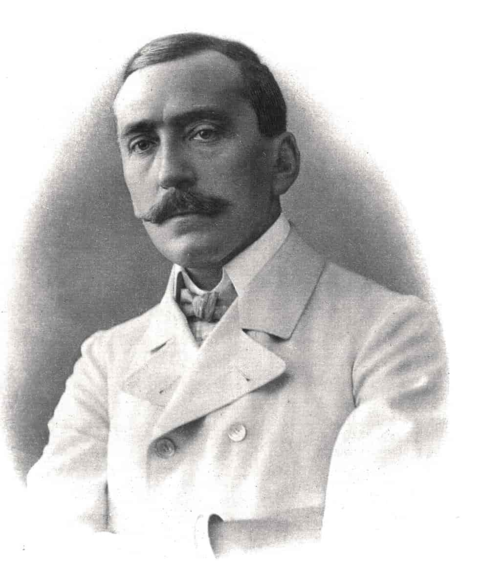 Ferenc Herczeg, 1905