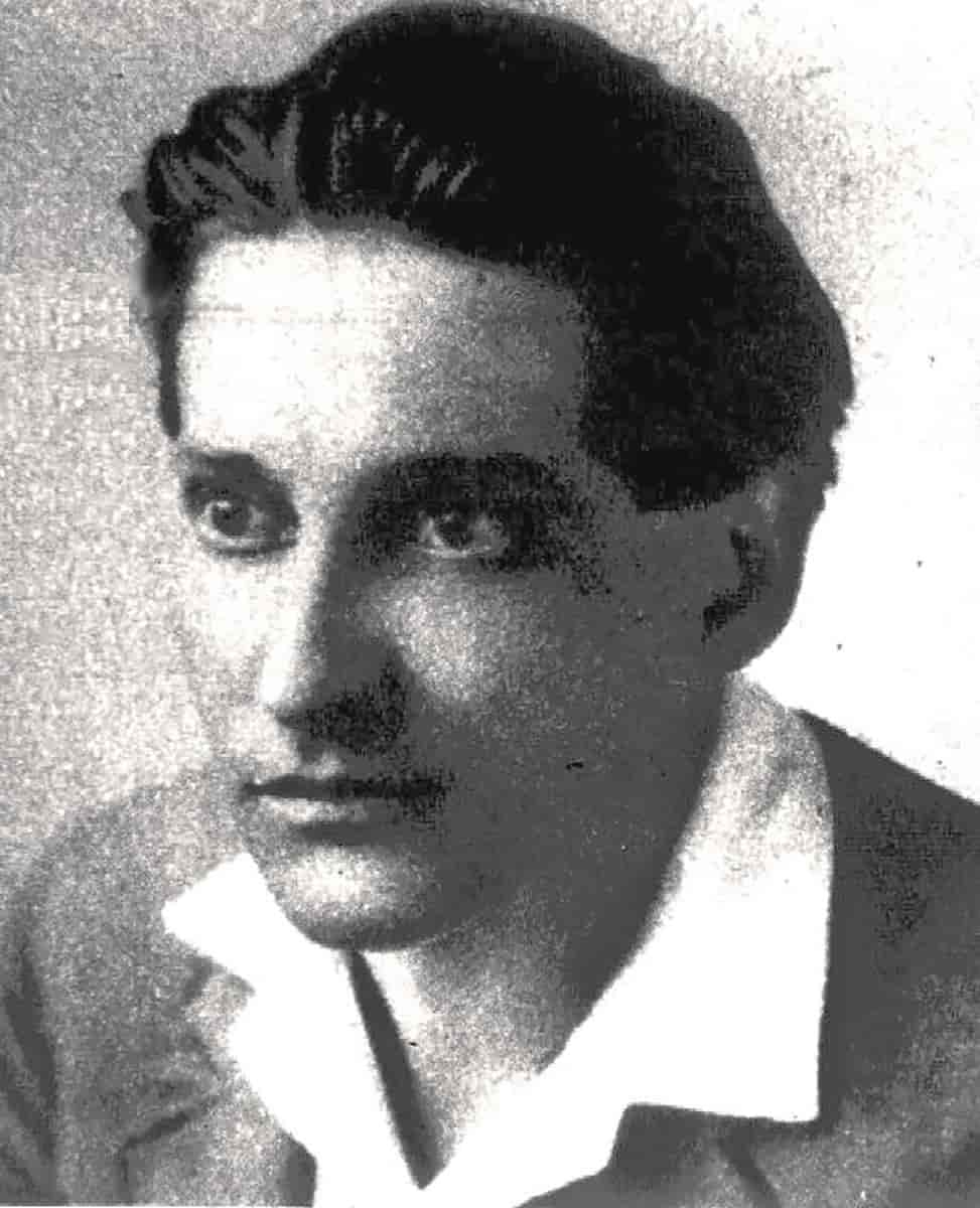 János Kodolányi, 1932