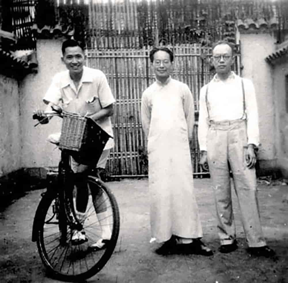 Gu Chuan, Zhou Youguang og Shen Congwen i 1946