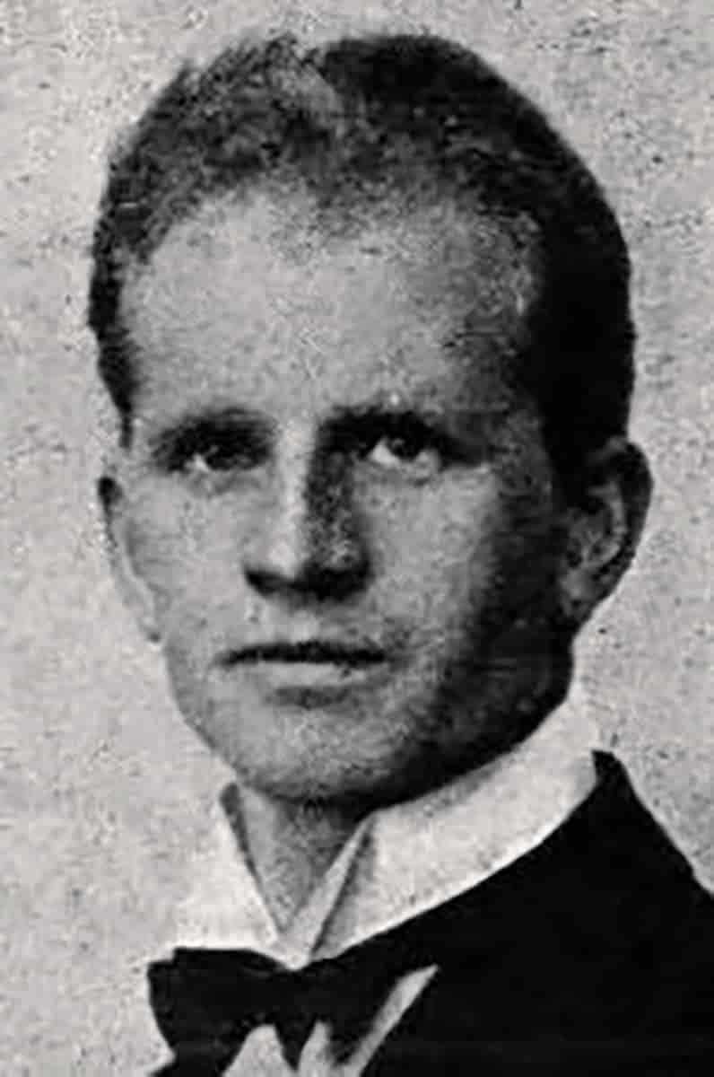 Jonas Fjeldstad, cirka 1933