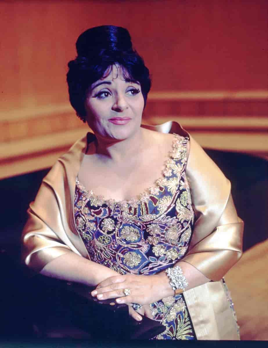 Victoria de los Ángeles, 1975