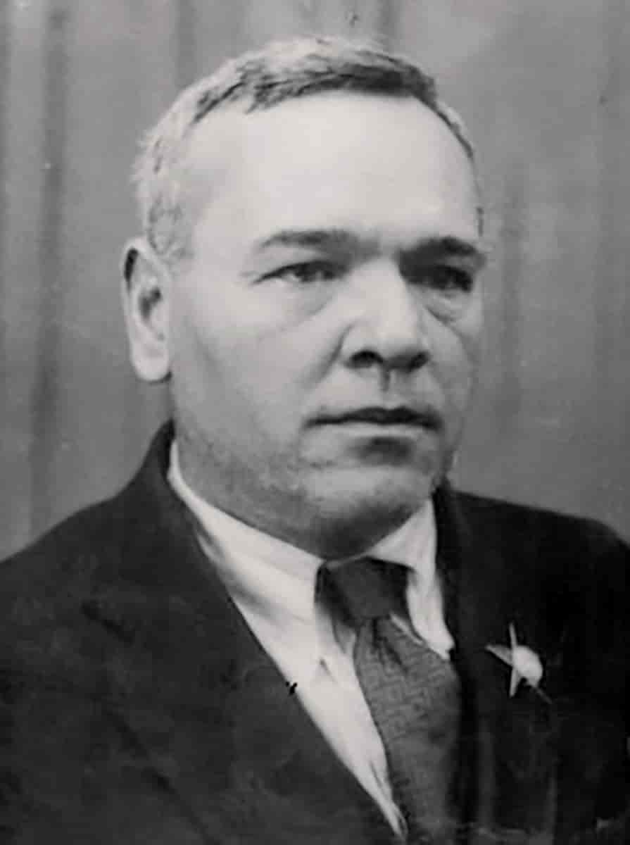 Vladimir Mikhajlovitsj Petljakov, 1933
