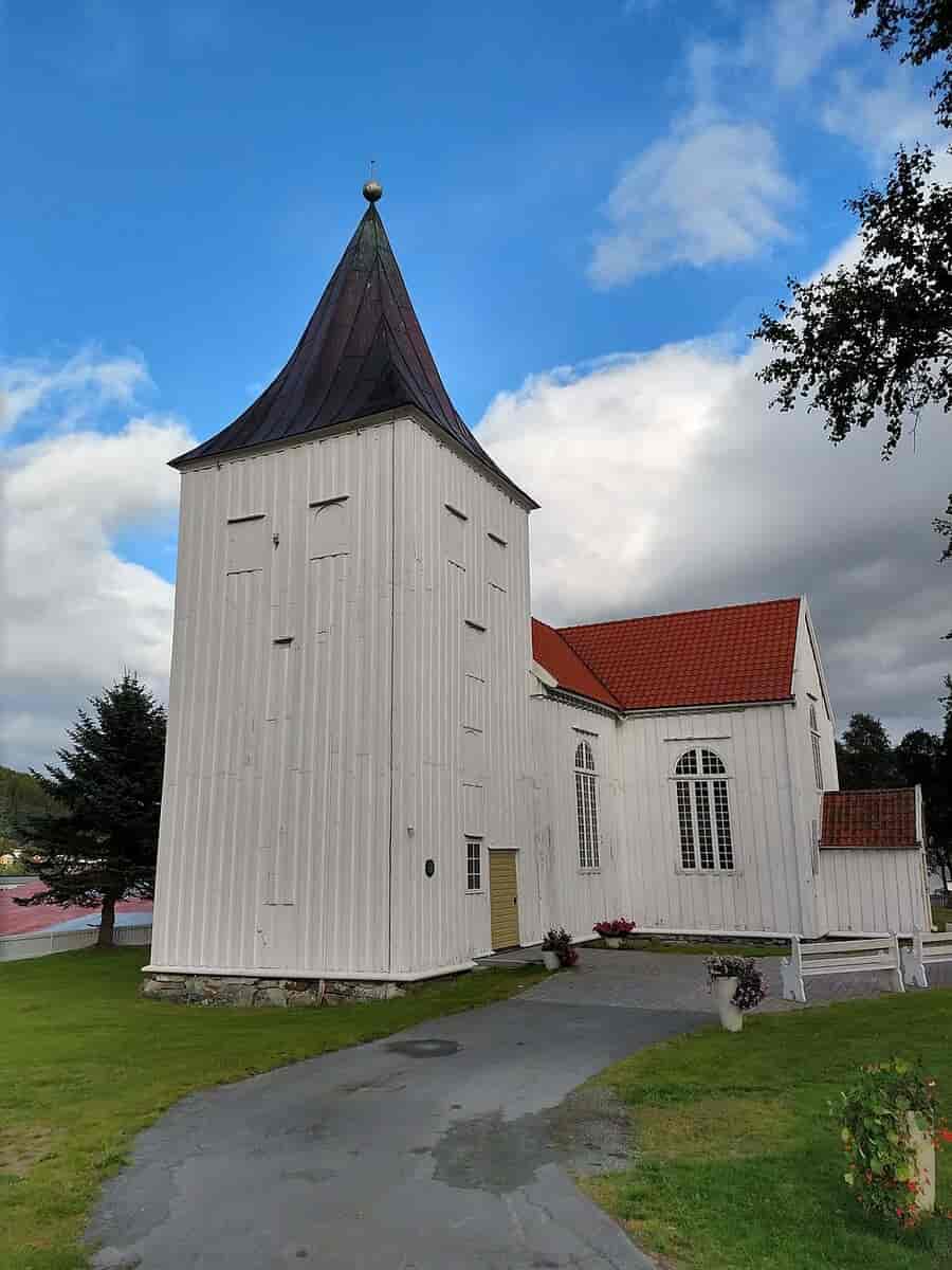 Lyngen kirke