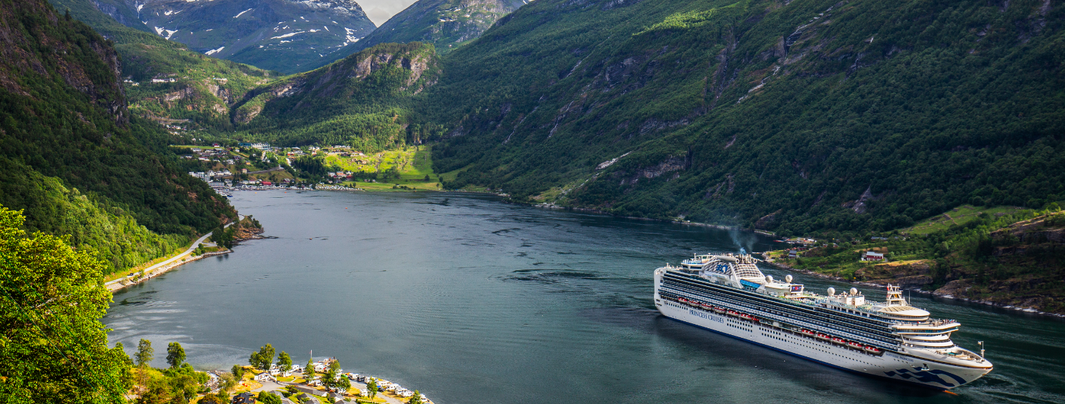 Cruisetrafikk i Geirangerfjorden