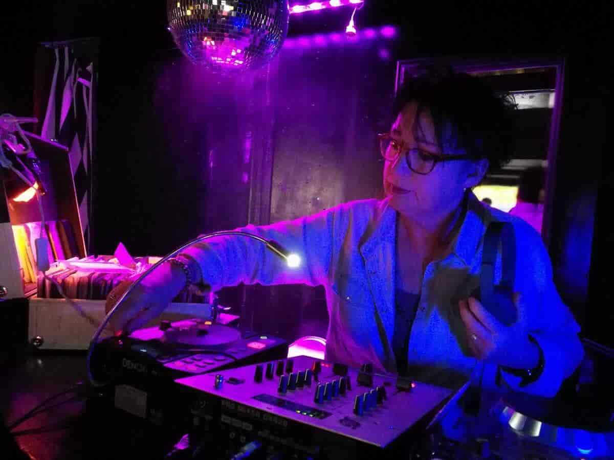 DJ Vera på nattklubben Elsker