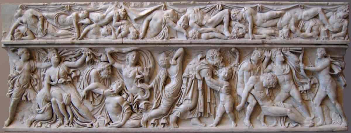 Apollon og Artemis dreper Niobes barn, sarkofag fra 160 - 170 evt., funnet nær Via Appia i 1824. Nå i München Glyptothek