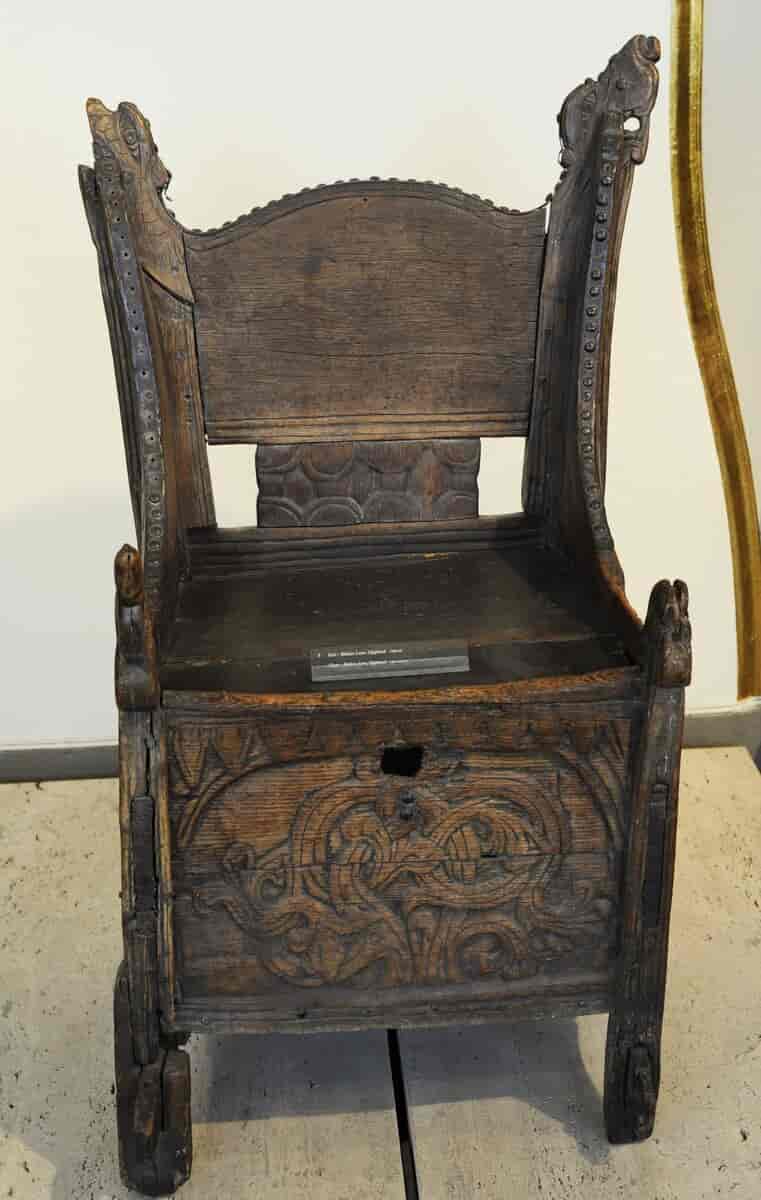 Middelalder stol