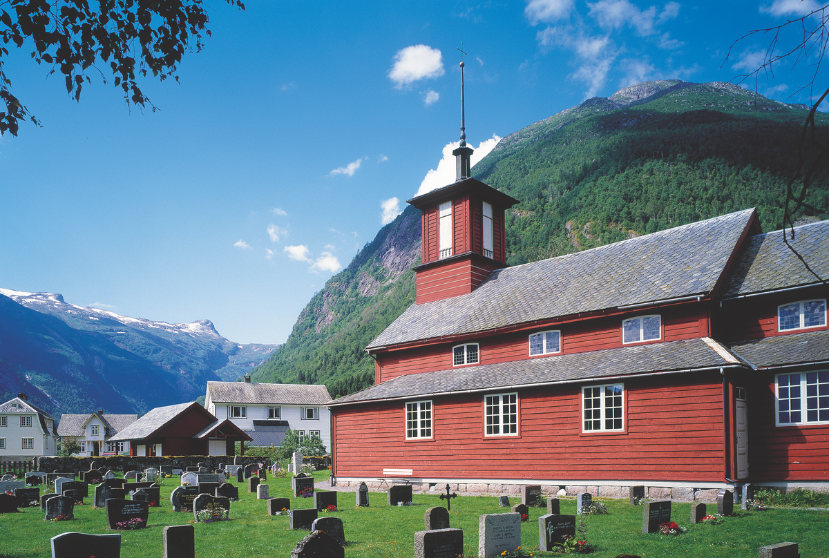 Fjærland kirke