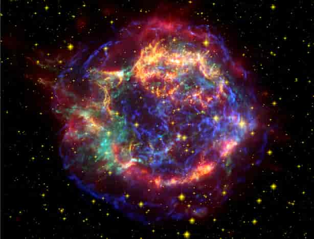 Sammensatt bilde av stjernetåken Cassiopeia A som er restene etter supernovaen SN 1680. 