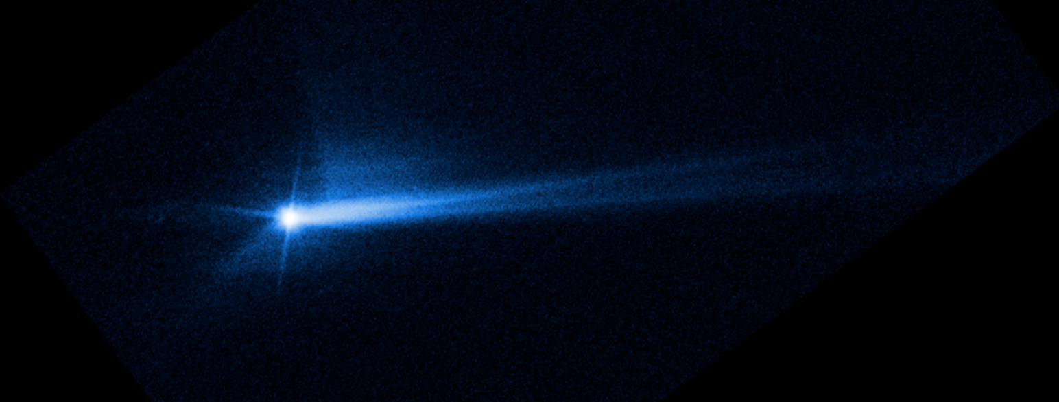 Bilete av støvskya 285 timar etter kollisjonen mellom DART og asteroiden Dimorphos.