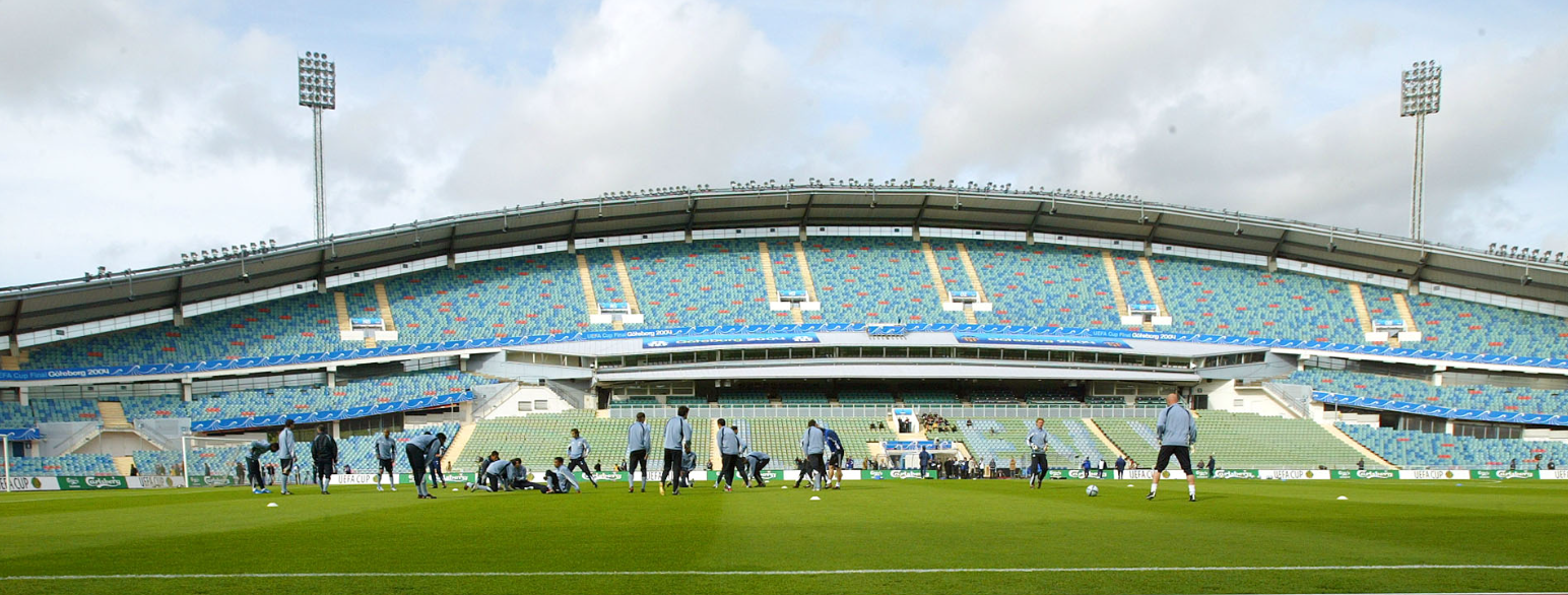 Marseille-spillere trener i forkant av UEFA-cupfinalen i fotball som ble spilt på Nya Ullevi i 2004.