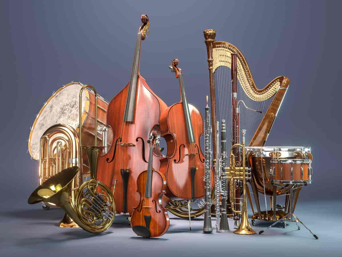 Foto av orkesterinstrumenter.