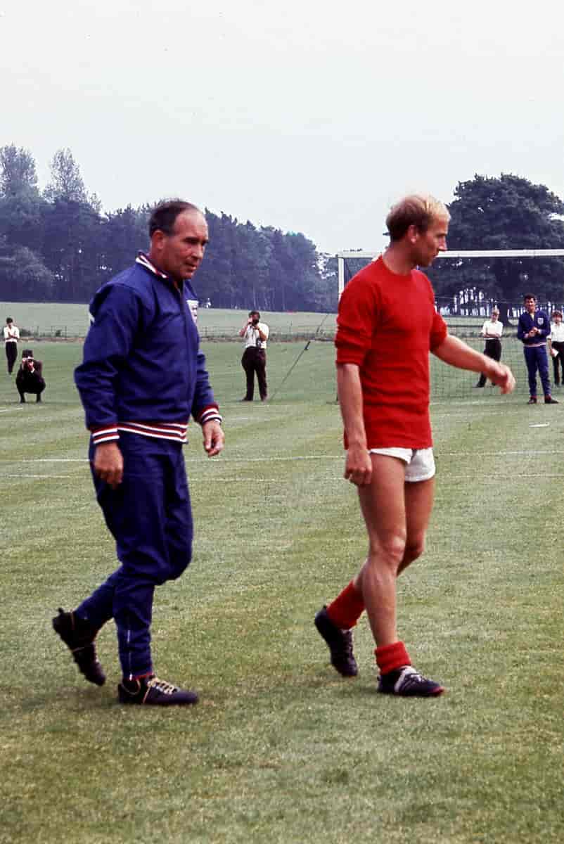 Alf Ramsey og Bobby Charlton