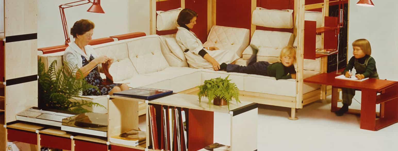 Byggesystemet People Are Different vant førstepremie i en nordisk møbelkonkurranse i 1976.