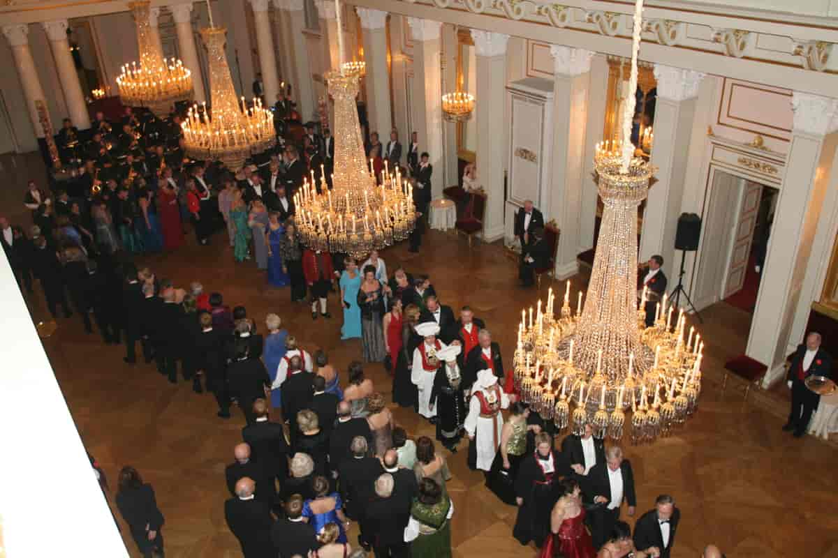 Polonaise på Slottet under markeringen av hundreårsjubileet for Norges selvstendighet, 28. november 2005