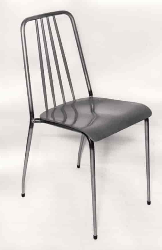 Hans Brattrud. Modell: Grorudstolen. Produsert av A. Grasaasen´s Fabrikker. I produksjon fra 1958.