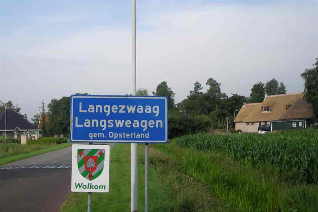 Tospråklig skilt i Fryslân