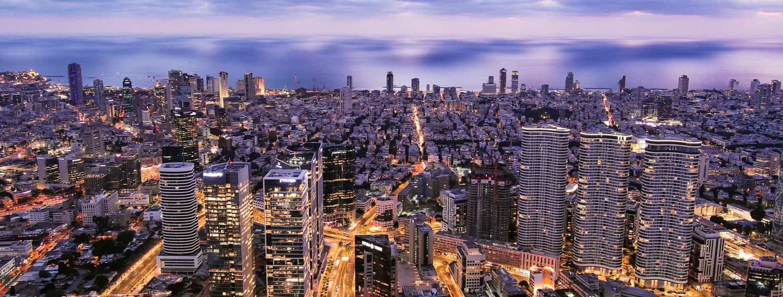 De fleste i Israel bor i byer. Tel Aviv er en av de største byene i landet
