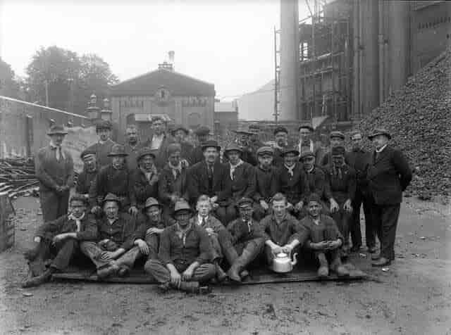 Streikebrytere i Bergen under Storstreiken 1921, på kullager