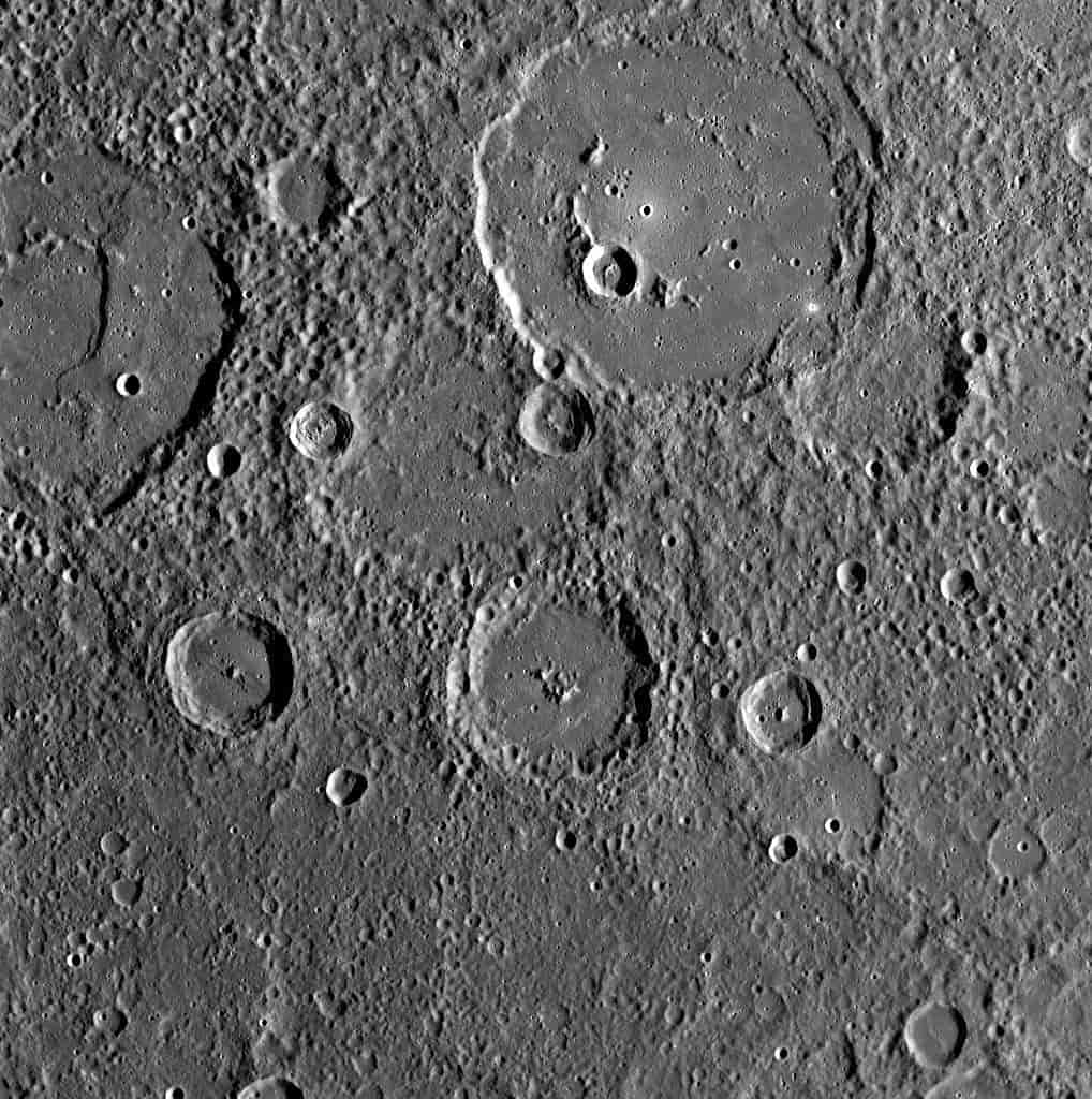 Foto av kratere på Merkur