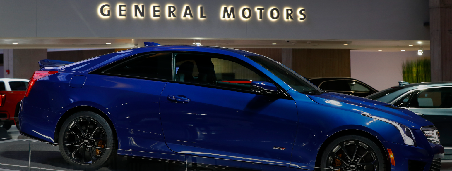 En Cadillac ATS V på utstilling for General Motors i 2019