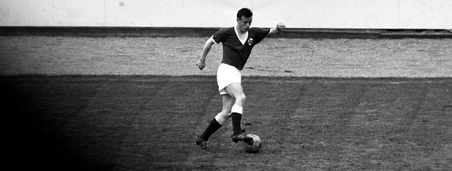 Harald Berg debuterer for Norge i landskamp mot Sveits på Brann stadion i 1964