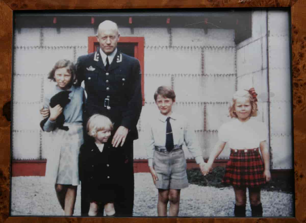 prinsesse Astrid, Liv Ullmann, major Ole Reistad, kronprins Harald og Ullmanns søster