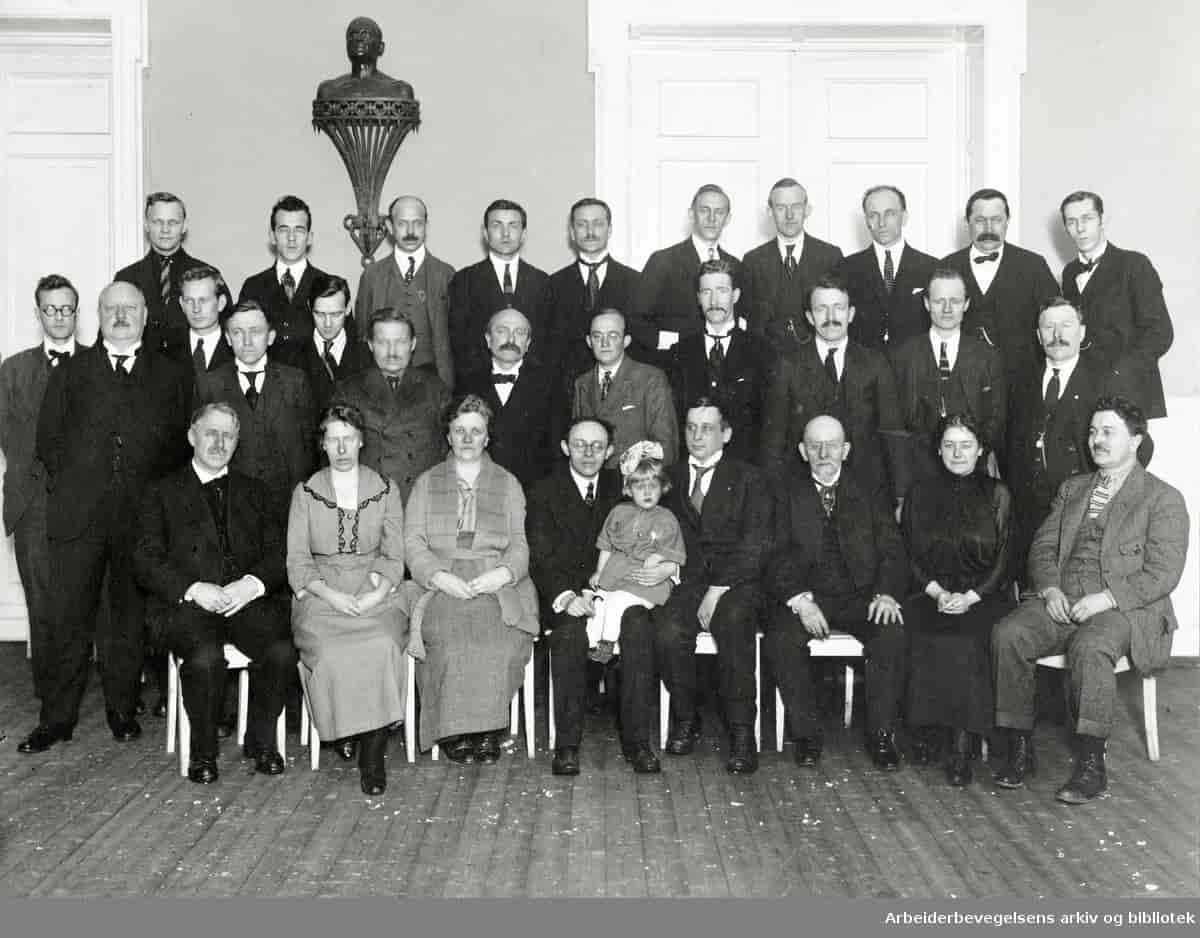 Deltakerne på Arbeiderpartiets landsstyremøte 1923