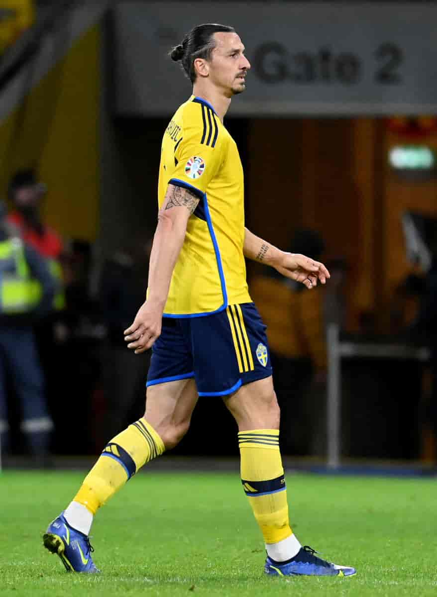Zlatan Ibrahimovic i aksjon for Sverige. 