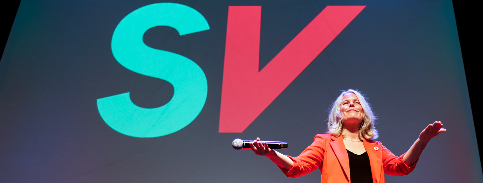 Kirsti Bergstø taler for SVs valgvake i 2023