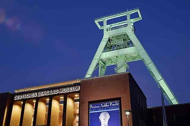 Museumsgebäude und Fördergerüst des Deutschen Bergbau-Museums in Bochum