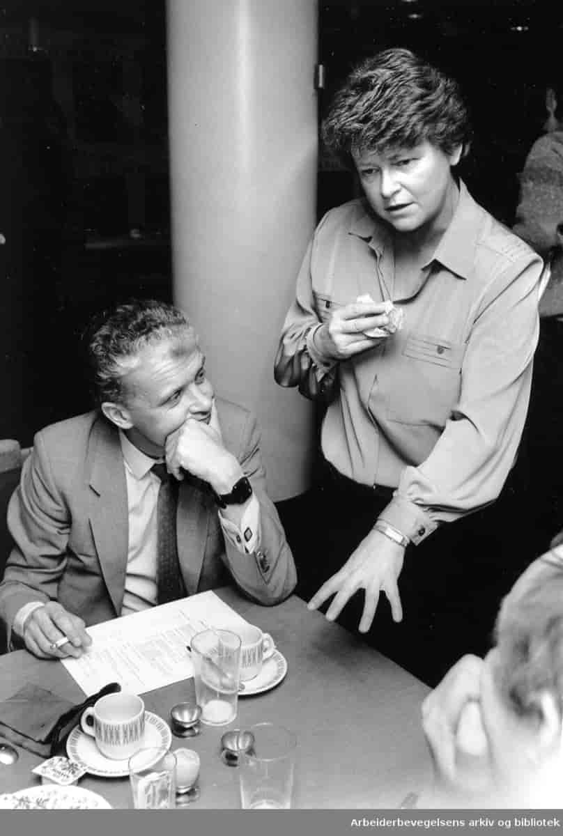 Einar Førde og Gro Harlem Brundtland i 1987