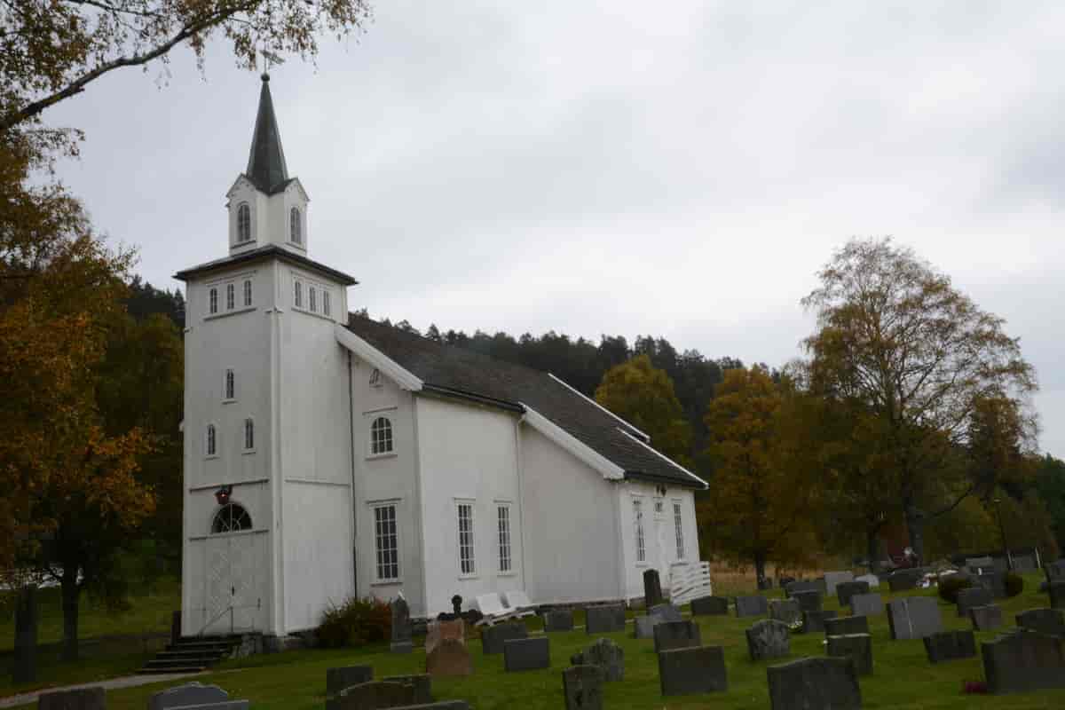 Vegusdal kirke ligger i Engesland.