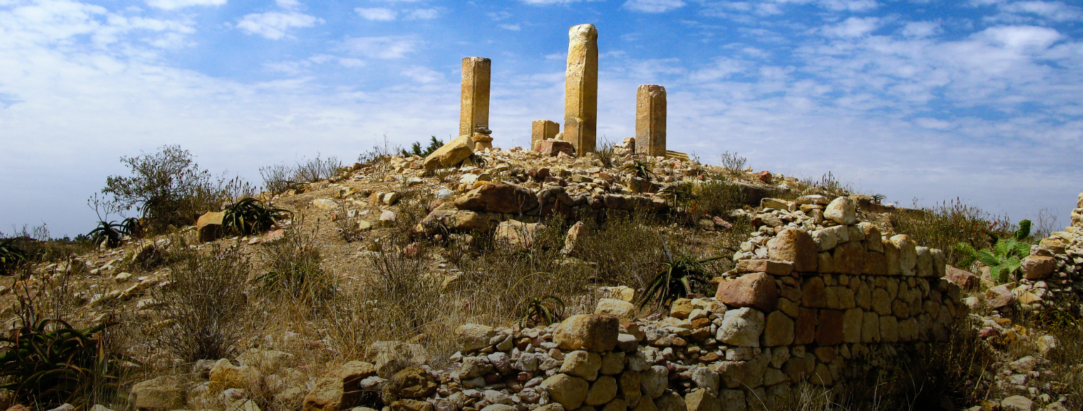 Foto av ruinene av oldtidsbyen Qohaito i Eritrea