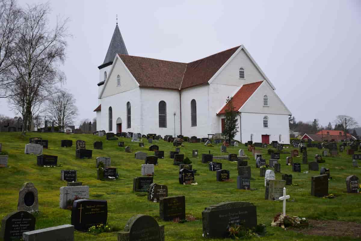 Vanse kirke  ble først bygget i 1037.