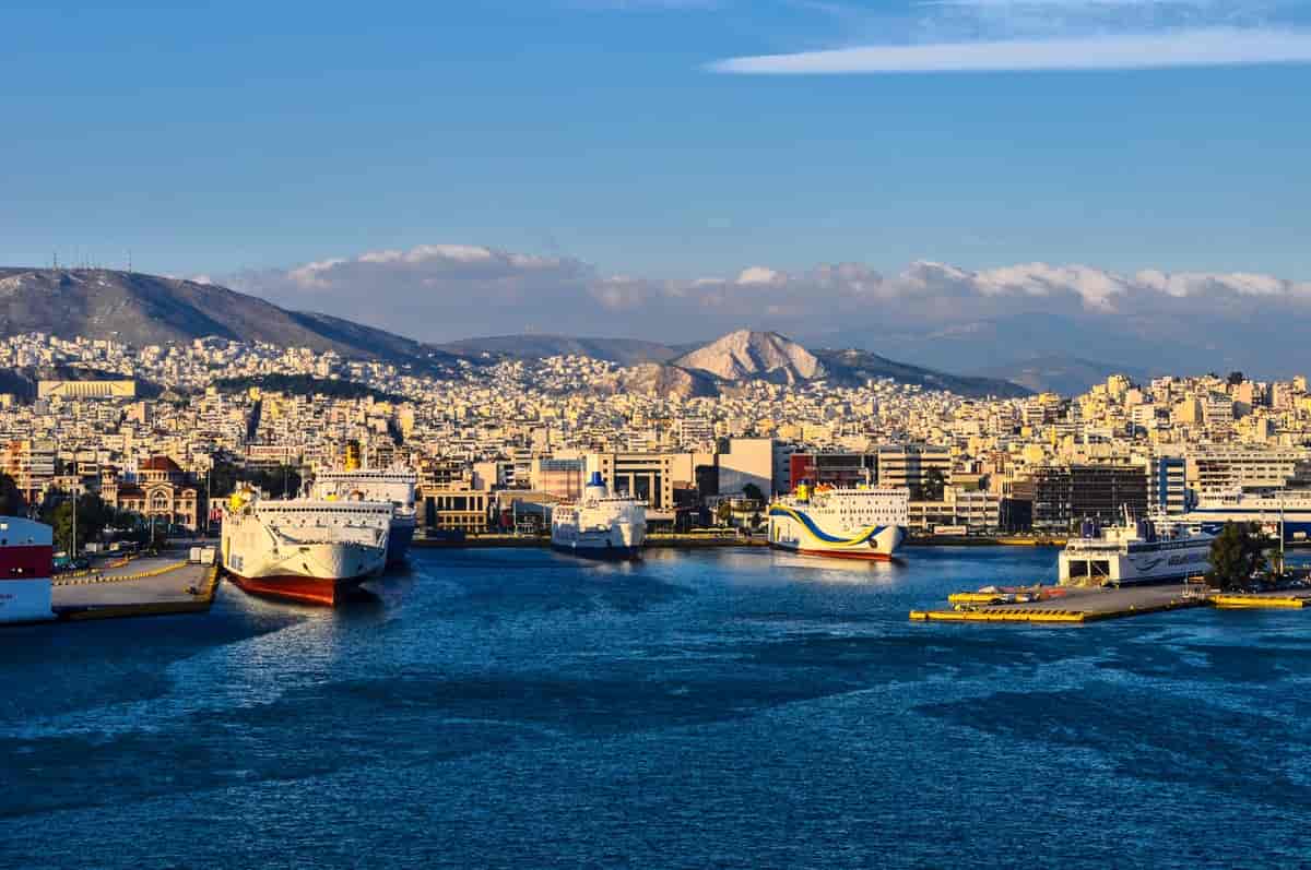 Fotografi av havna i Pireus