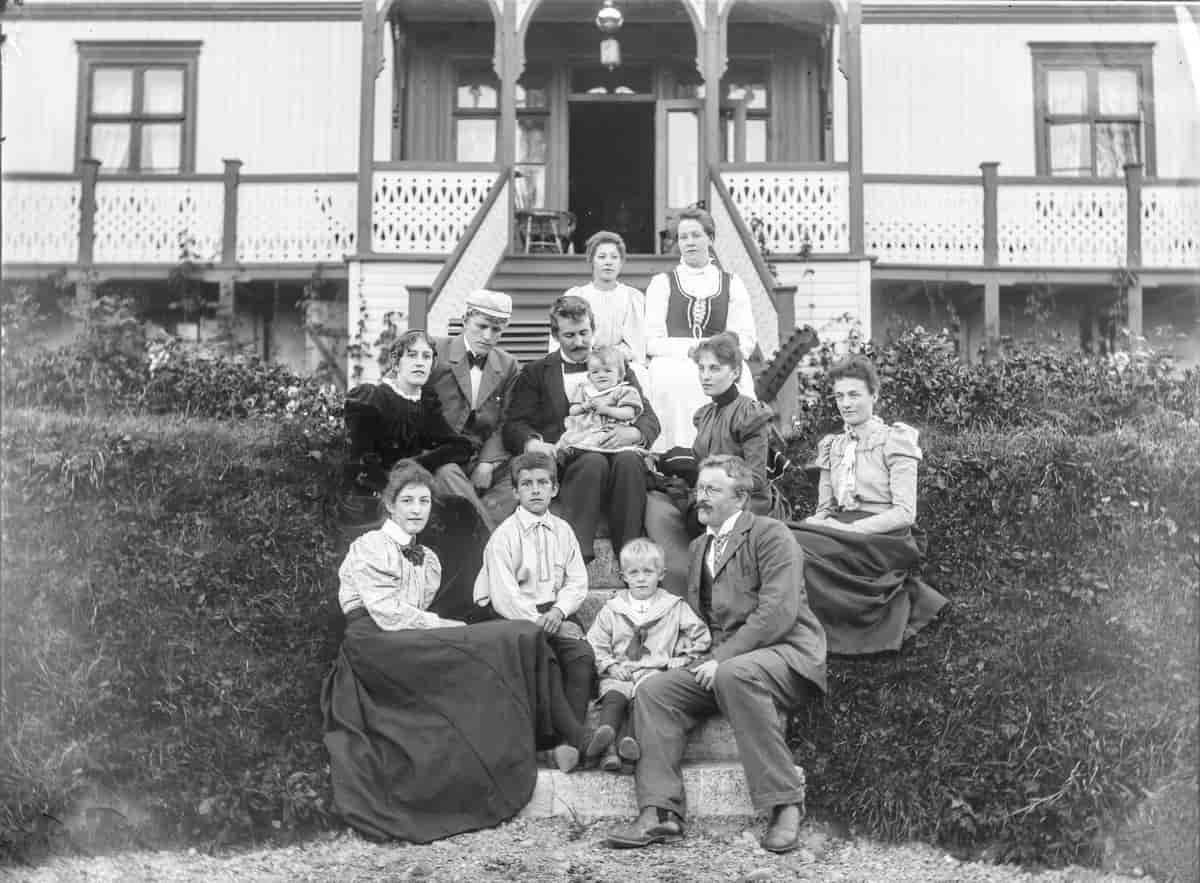 Fotografi av familien Castberg ca. 1900