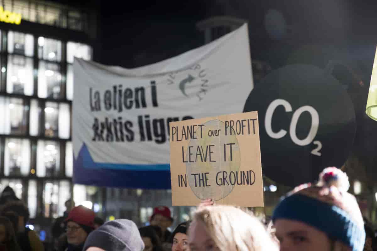 Foto fra demonstrasjon til støtte for Klimasøksmålet, Oslo 2019