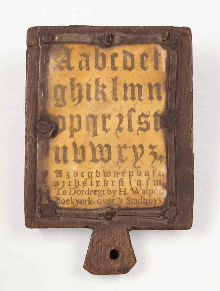 Fibelbrett med gotisk skrift