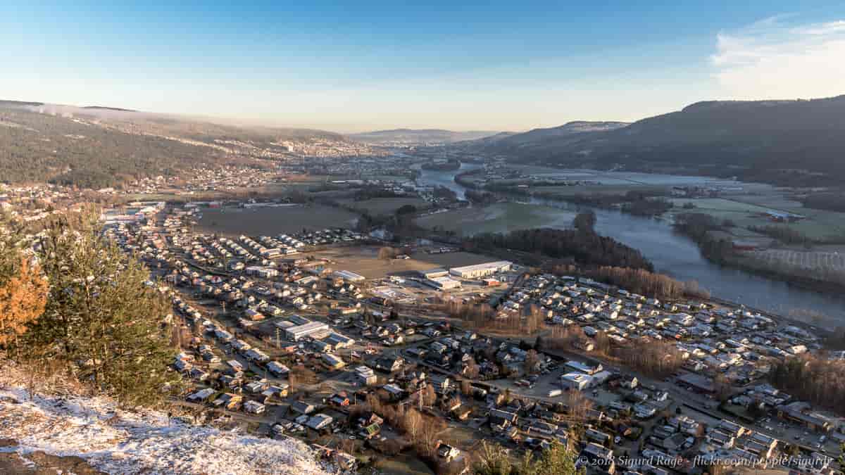 Solbergelva tettsted ved Drammenselva
