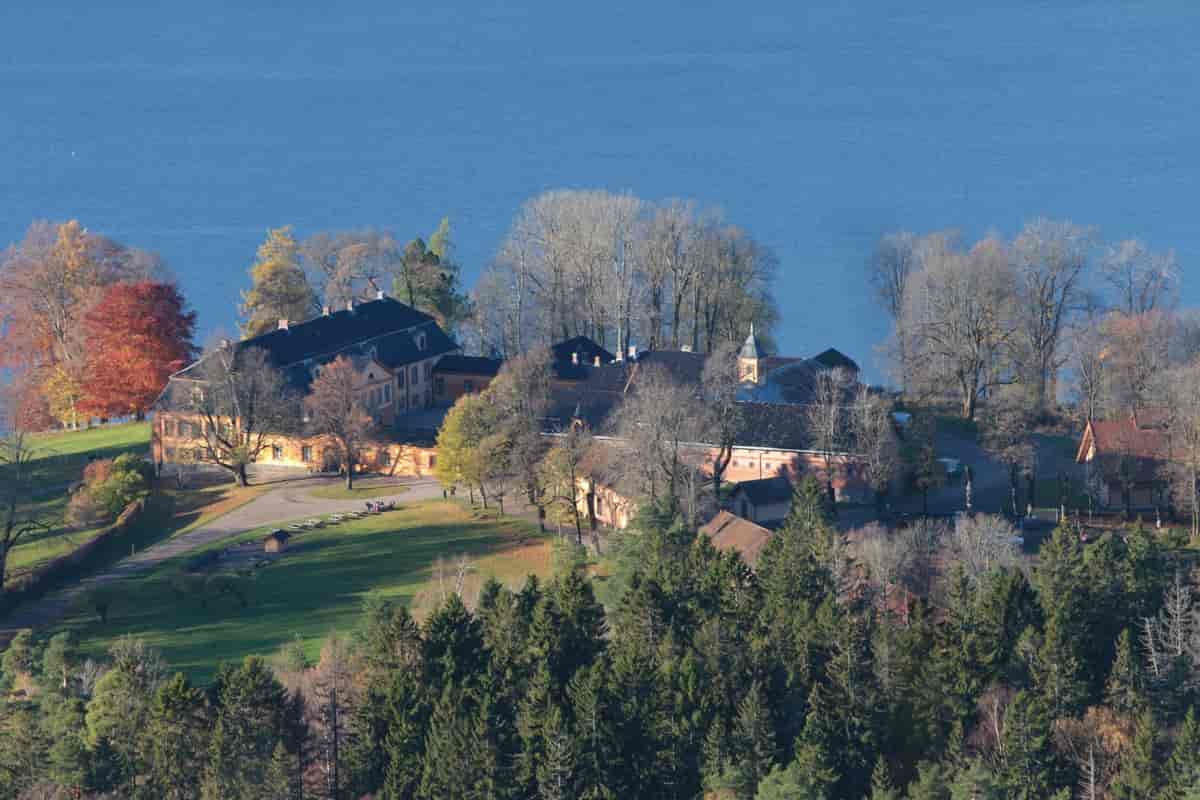 Bogstad gård sett fra Skogen stasjon